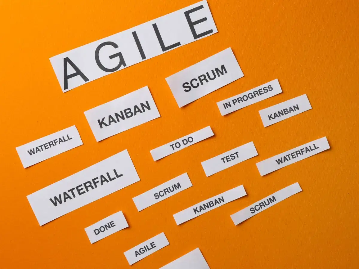 Tản mạn về hai mô hình phát triển phần mềm là Waterfall và Agile